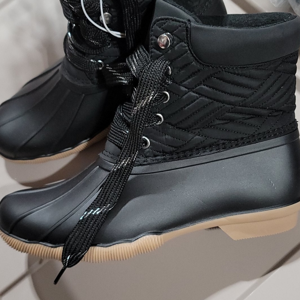 Womens Justice Snow Boots, NWT